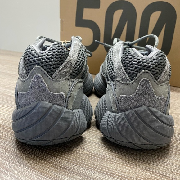 adidas Yeezy 500 Granit - Picture 10 of 14
